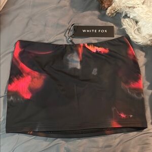 Women's Black and Red Skirt